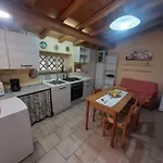 Casa Praiola Tangerine's House By The Sea Vakantiehuis